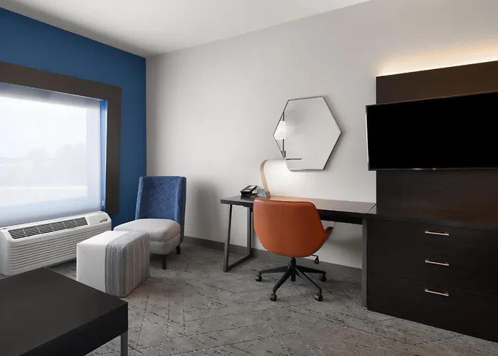 Holiday Inn Express & Suites West Memphis By Ihg